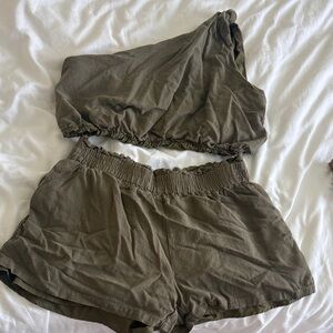 Amazon Olive Women's 2 piece set